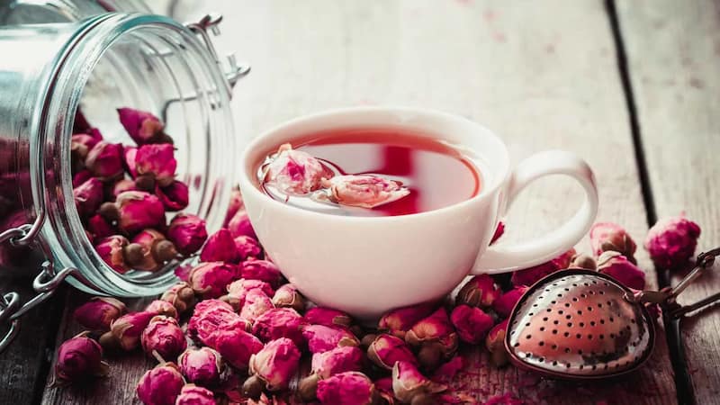 غنچه گل محمدی برای چای با عطر دلنشین و طبیعی